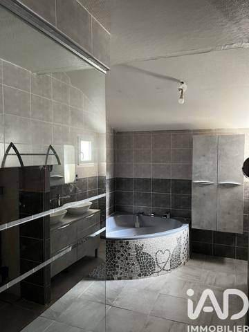 Maison à vendre 4 pièces 105,25 m² Saint-Maurice-de-Lignon