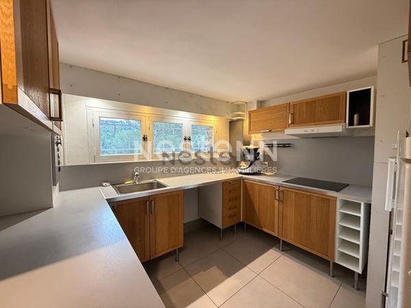 Maison T8 de 240m2 sur un terrain de 1 700m2 - Secteur Carnoux-en-provence