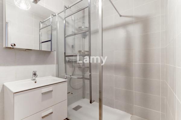 Appartement, parking a deux pas du centre ville