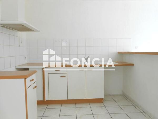 Location Appartement 3 pièces 67.59 m² - 2 RUE ANDRE ROBERT Beziers 34500