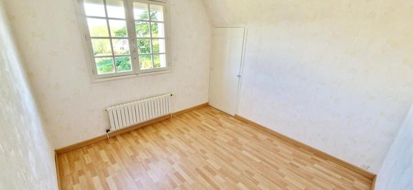 EXCLUSIVITÉ – Maison familiale de 195 m² – 7 chambres – Sous-sol complet – Double garage – Condé-sur-Vire