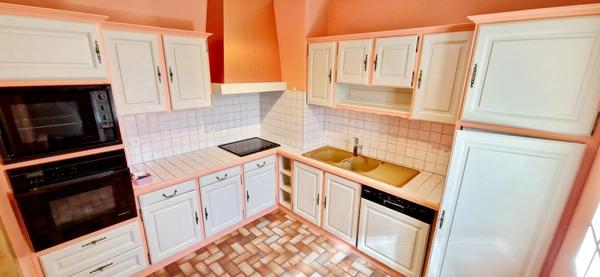 EXCLUSIVITÉ – Maison familiale de 195 m² – 7 chambres – Sous-sol complet – Double garage – Condé-sur-Vire