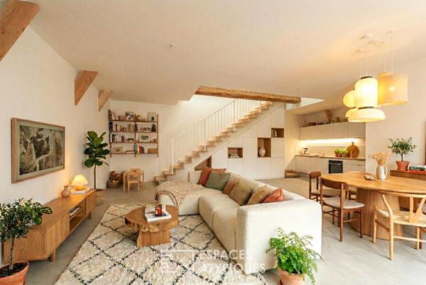 Ensemble immobilier de caractère et fort potentiel avec gite indépendant et grande remise