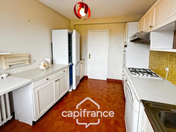 🏡 À vendre – Maison familiale de 150 m² sur sous-sol complet au cœur de Parigné-l’Évêque (1970) 5 chambres – Terrain clos et arboré de 766 m²