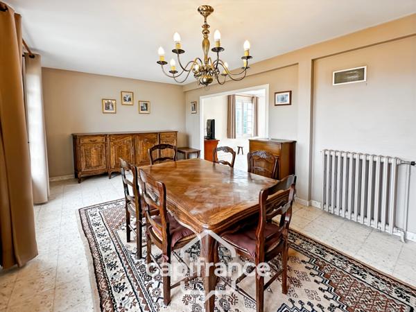 🏡 À vendre – Maison familiale de 150 m² sur sous-sol complet au cœur de Parigné-l’Évêque (1970) 5 chambres – Terrain clos et arboré de 766 m²