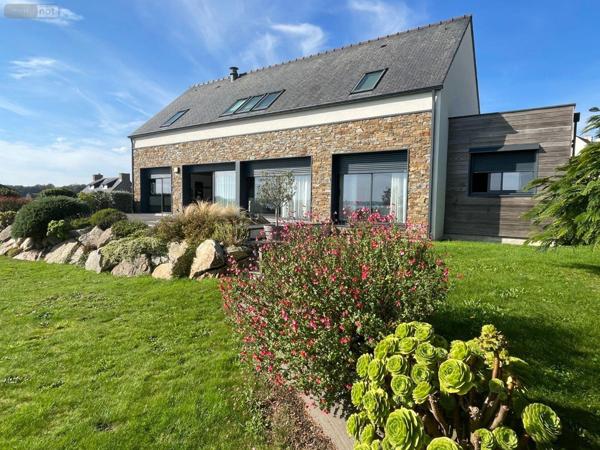 Maison individuelle à vendre à Saint-Pol-de-Léon dans le Finistère (29250), ref : 25120   
Bord de mer