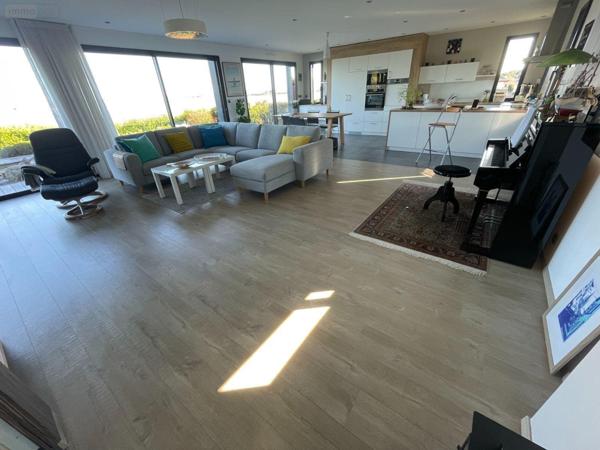 Maison individuelle à vendre à Saint-Pol-de-Léon dans le Finistère (29250), ref : 25120   
Bord de mer