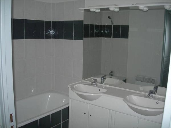 Location                                                      Appartement
                        
                     3 pièces                      51 m2                     à Agde