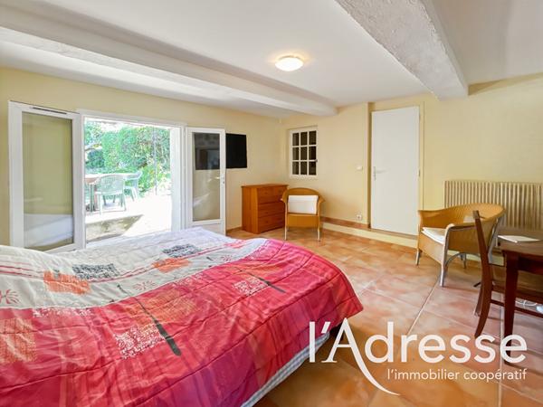 Maison Le Beausset - 6 pièces - 202 m2