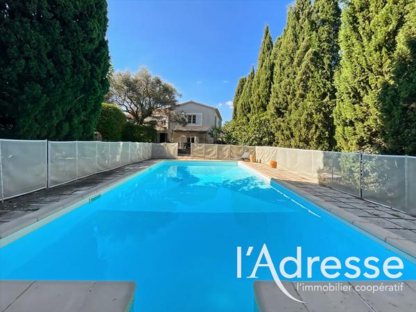 Maison Le Beausset - 6 pièces - 202 m2