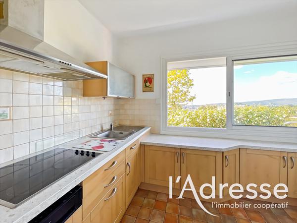 Maison Le Beausset - 6 pièces - 202 m2