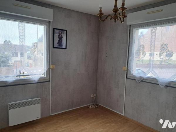 A VENDRE EXCLUSIVITE  BEL APPARTEMENT AVEC TERRASSE, JARDINET, PLACE DE PARKING,RESIDENCE SECURISEE 