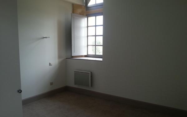 Appartement à louer    2 pièces •  Remoulins