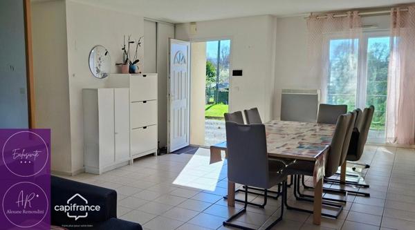 Maison récente de plain-pied avec 4 chambres - Jardin de 1500 m2 avec grande terrasse - Au calme, lumineuse