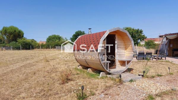 Logements insolites et espace Bien-Être prêt à louer.