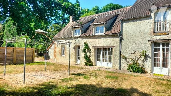 L'étude notariale vous propose en exclusivité cette fermette située toute proche de Courtenay (45)
