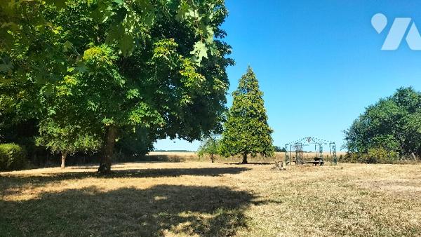 L'étude notariale vous propose en exclusivité cette fermette située toute proche de Courtenay (45)