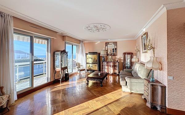 Appartement à vendre    4 pièces • 105,20 m2 Biarritz