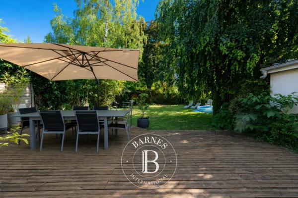 Chennevières-sur-Marne, Maison 5 Chambres -  230 m² à vendre