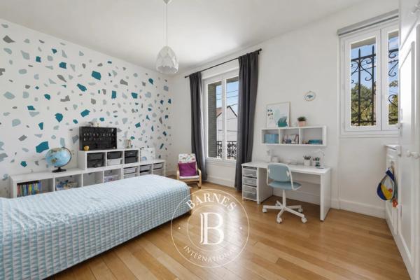 Chennevières-sur-Marne, Maison 5 Chambres -  230 m² à vendre