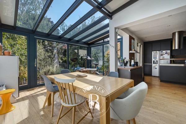 Chennevières-sur-Marne, Maison 5 Chambres -  230 m² à vendre