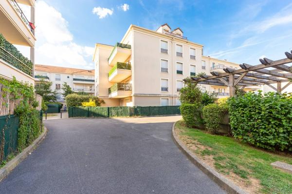 Appartement Pontault Combault 4 pièce(s) 80.7 m2