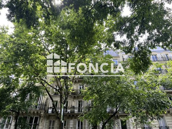 À vendre Appartement 4 pièces 75.78 m² - Paris 75010