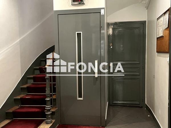 À vendre Appartement 4 pièces 75.78 m² - Paris 75010