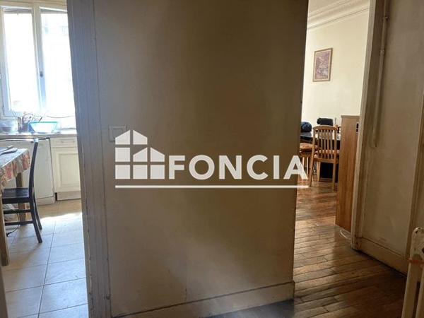 À vendre Appartement 4 pièces 75.78 m² - Paris 75010