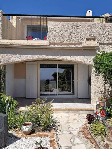 Superbe maison vue mer — Située à Agay dans un lotissement privé avec gardien