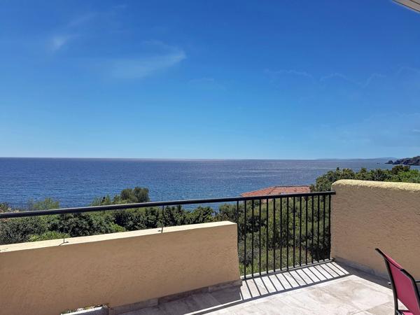 Superbe maison vue mer — Située à Agay dans un lotissement privé avec gardien