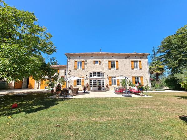 Sublime Gasconne avec 30 ha, piscine et dépendances