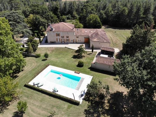 Sublime Gasconne avec 30 ha, piscine et dépendances