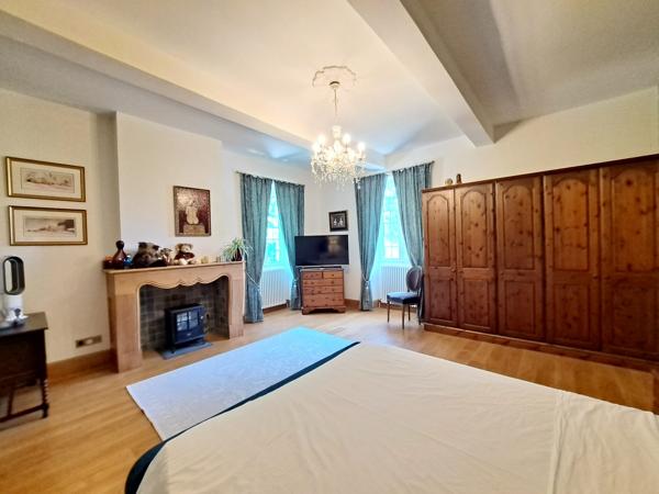 Sublime Gasconne avec 30 ha, piscine et dépendances