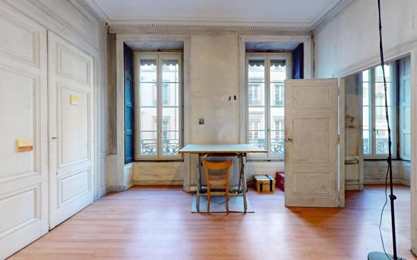 Appartement à vendre    4 pièces • 93,88 m2 Lyon 2