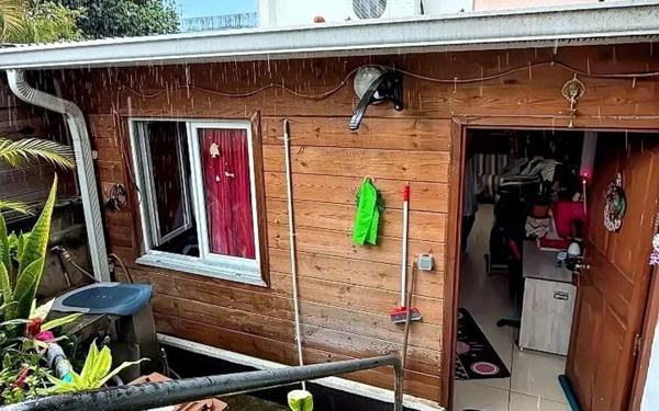 Maison à vendre    3 pièces •  Saint-Denis