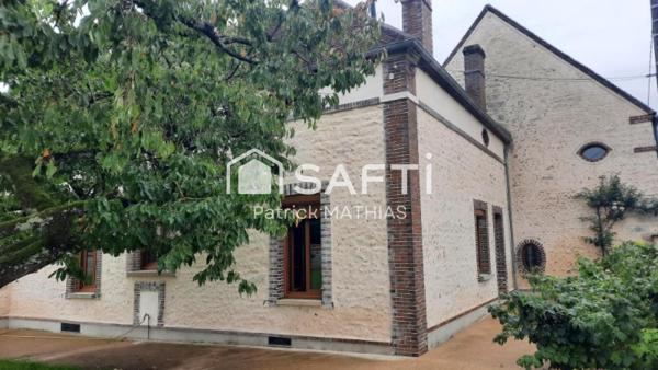 Fort potentiel avec de nombreuses dépendances