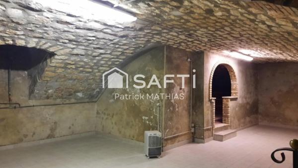 Fort potentiel avec de nombreuses dépendances