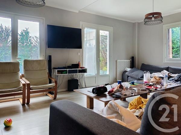 Immeuble à vendre  205 m2 ST ETIENNE DU ROUVRAY - 76