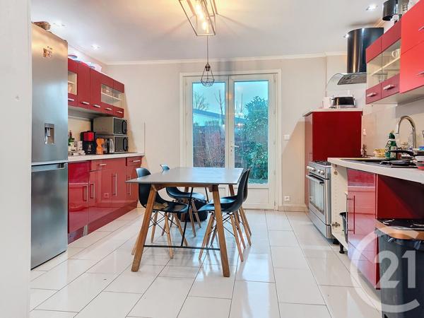 Immeuble à vendre  205 m2 ST ETIENNE DU ROUVRAY - 76