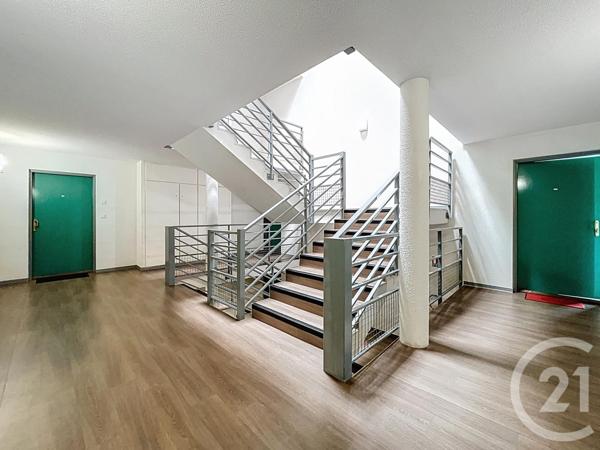 Appartement F3 à vendre  2 pièces - 52 m2 SENS - 89