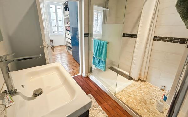 Maison à vendre    7 pièces •  Agen