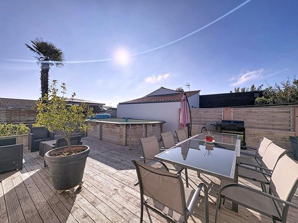 Maison moderne a vendre a LA GARNACHE - 4 chambres, piscine et grand sejour lumineux