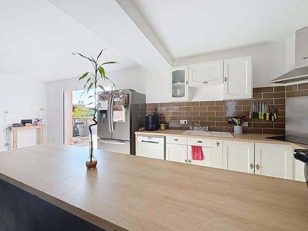 Maison moderne a vendre a LA GARNACHE - 4 chambres, piscine et grand sejour lumineux