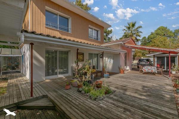 Maison à vendre 795 000 € Arès 5 p 230 m² DPE C