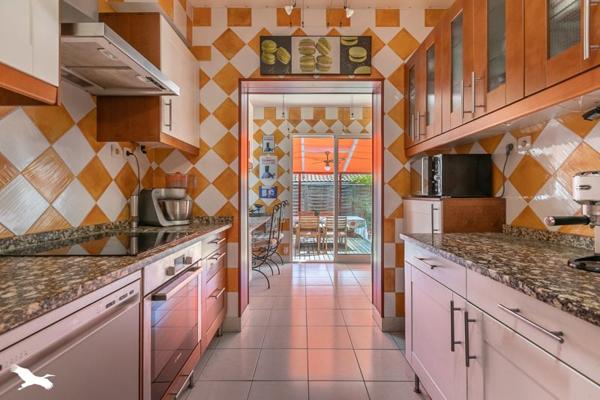 Maison à vendre 795 000 € Arès 5 p 230 m² DPE C