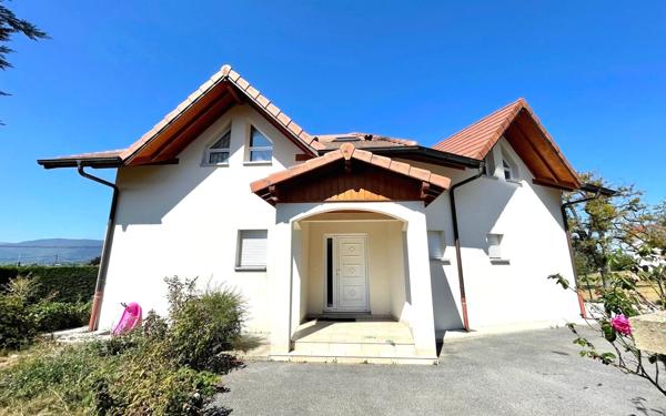 Maison à louer    5 pièces • 176 m2 Cranves-Sales