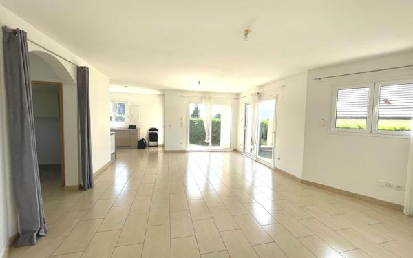 Maison à louer    5 pièces • 176 m2 Cranves-Sales