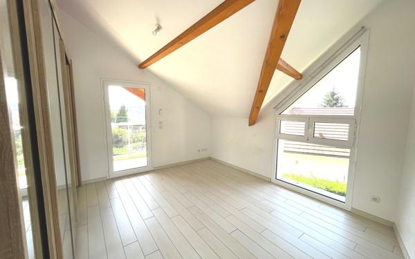 Maison à louer    5 pièces • 176 m2 Cranves-Sales