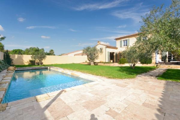 Bastide de caractère de 200 m² avec piscine 1100 m² de terrain, potentiel gîte